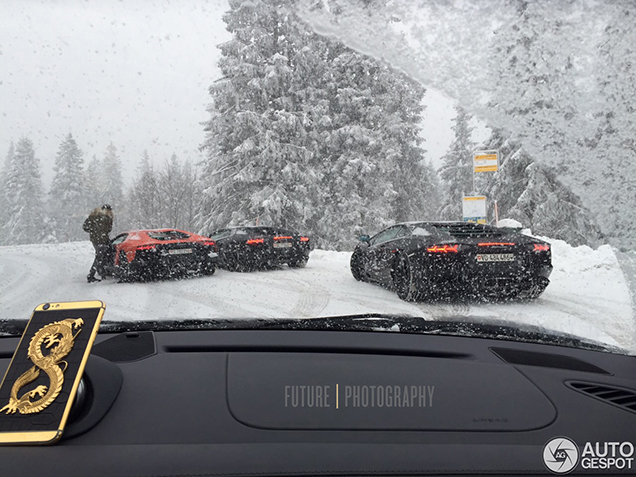 Aventador's caught by surprise in a snow storm 