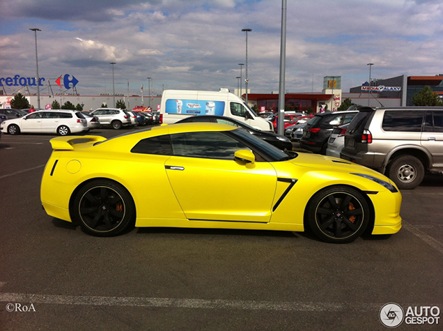 Do you like this yellow Nissan GT-R?
